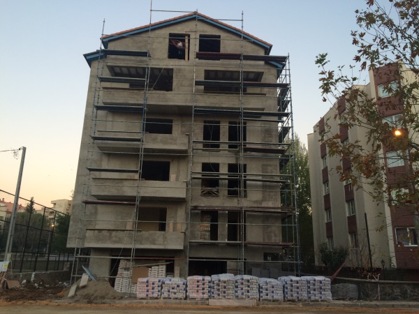 Ataevler Öncü Apartmanı