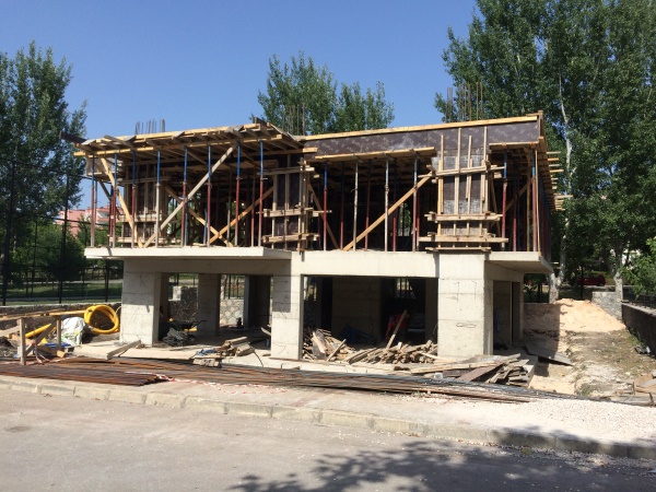 Ataevler Öncü Apartmanı